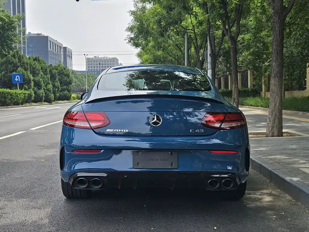 Mercedes-Benz C-Class AMG 2023 — фото 5