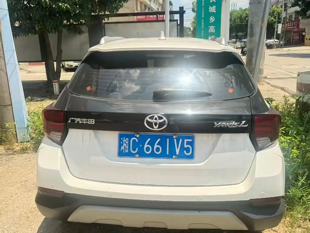Toyota Yaris L 2022