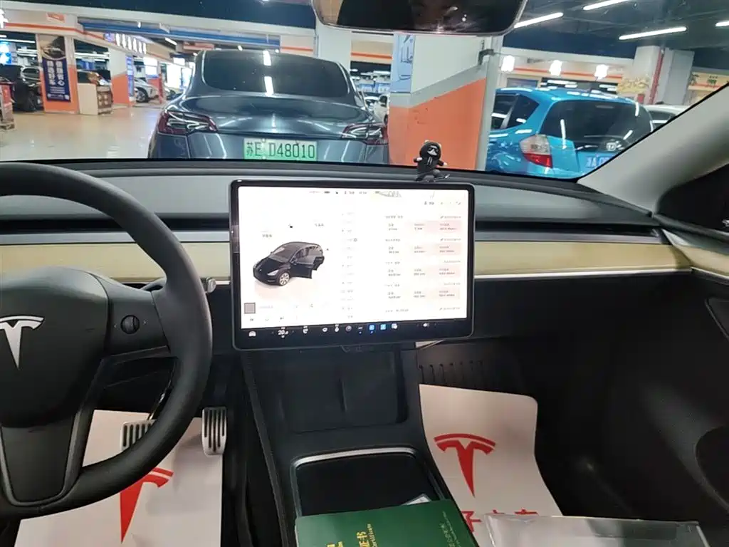 Tesla Model Y 2023 — фото 13