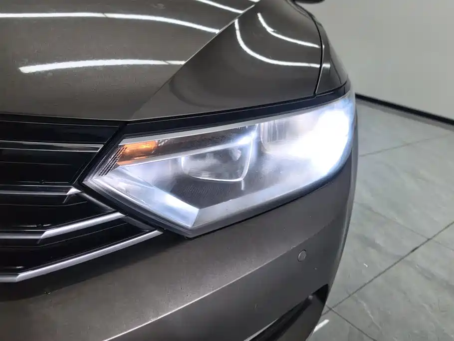 Volkswagen Magotan 2016