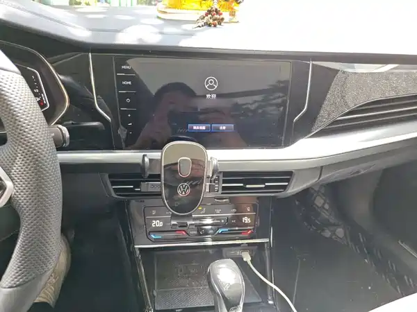 Volkswagen Passat 2024