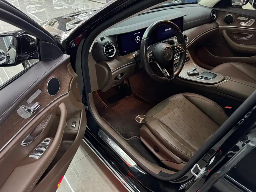 Mercedes-Benz E-Class 2021 — фото 10