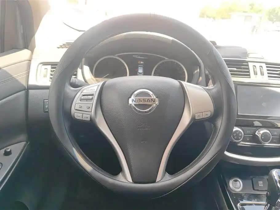 Nissan Tiida 2018 — фото 15