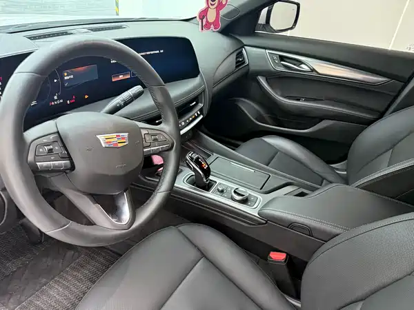 Cadillac CT5 2024