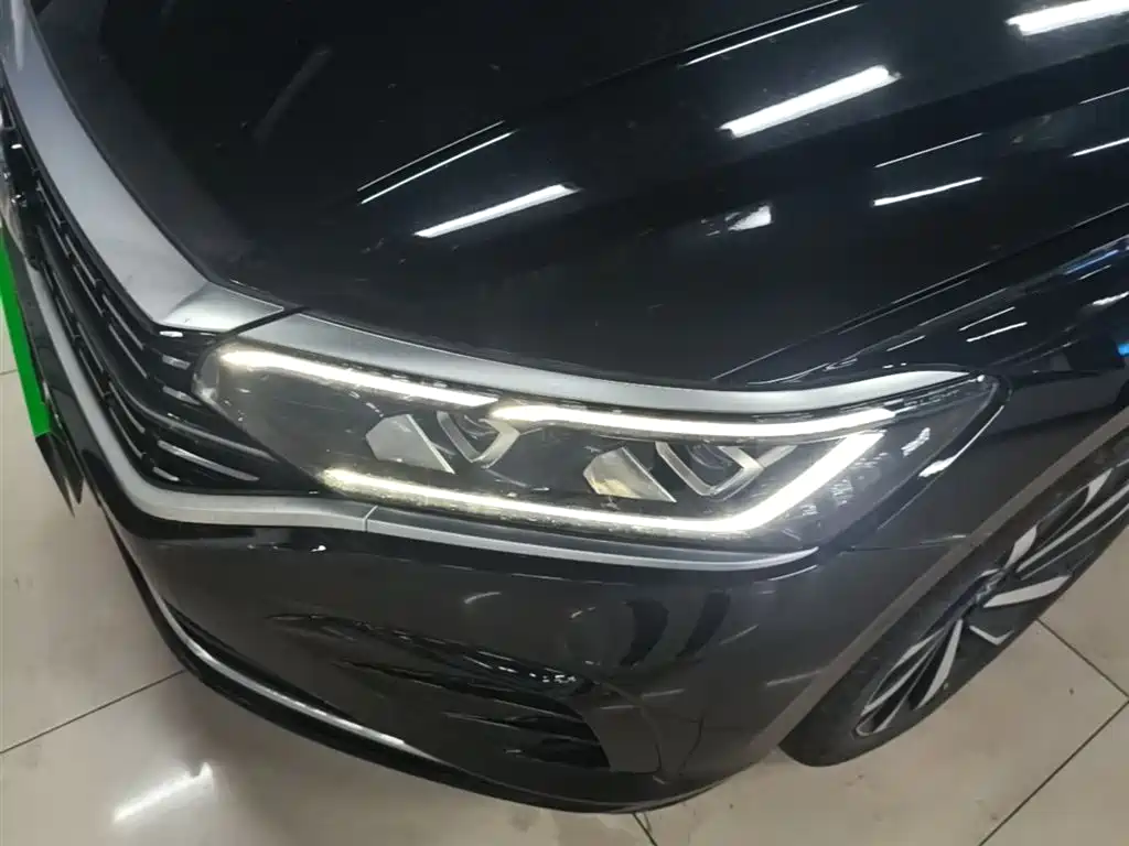 Volkswagen Passat 2023 — фото 24