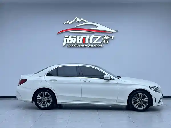 Mercedes-Benz C-Class 2020