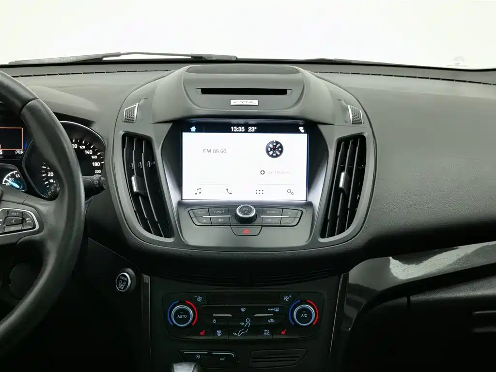 Ford Kuga 2018 — фото 12