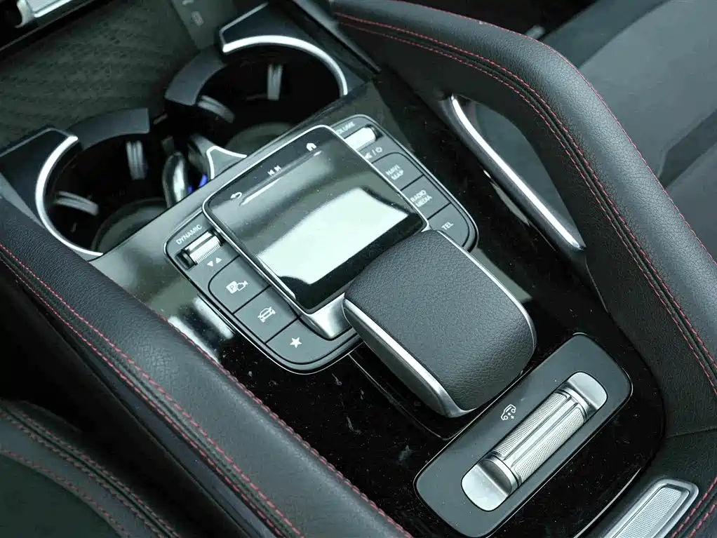 Mercedes-Benz GLE AMG 2026 — фото 10