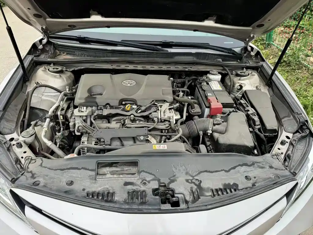 Toyota Camry 2018 — фото 14