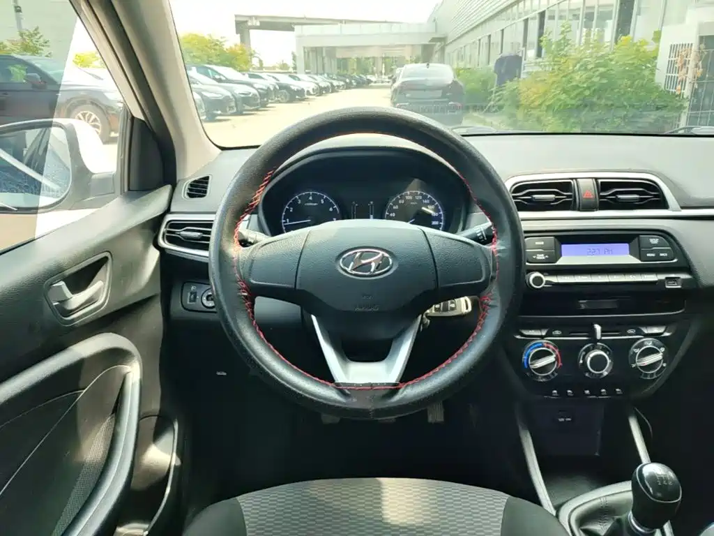 Hyundai Verna 2019 — фото 11