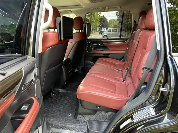 Lexus LX 2016