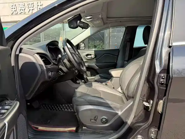 Jeep Cherokee 2019