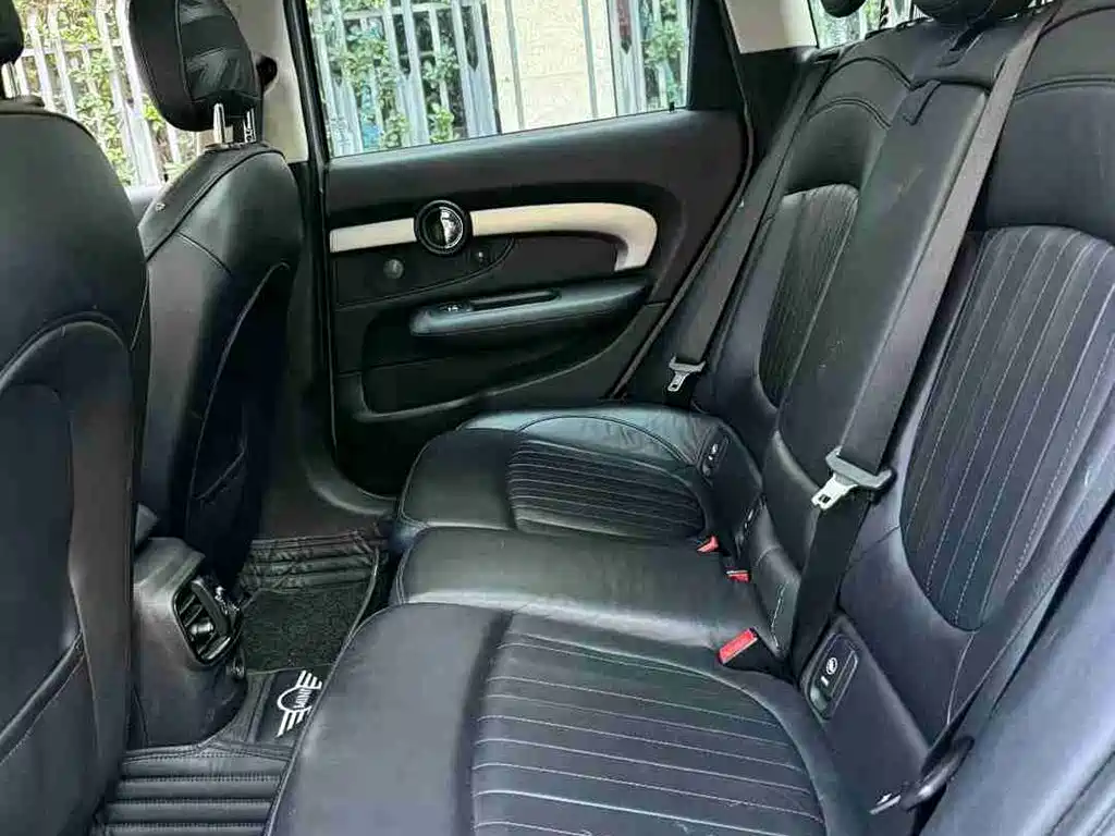 MINI Clubman 2016 — фото 10