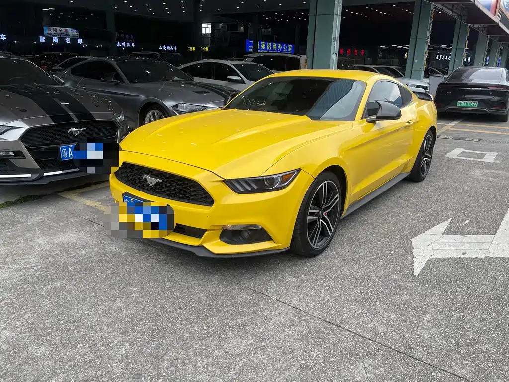Ford Mustang 2018 — фото 1