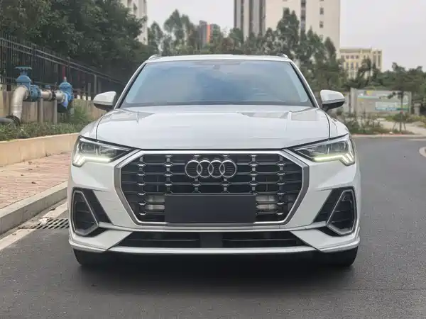 Audi Q3 2022