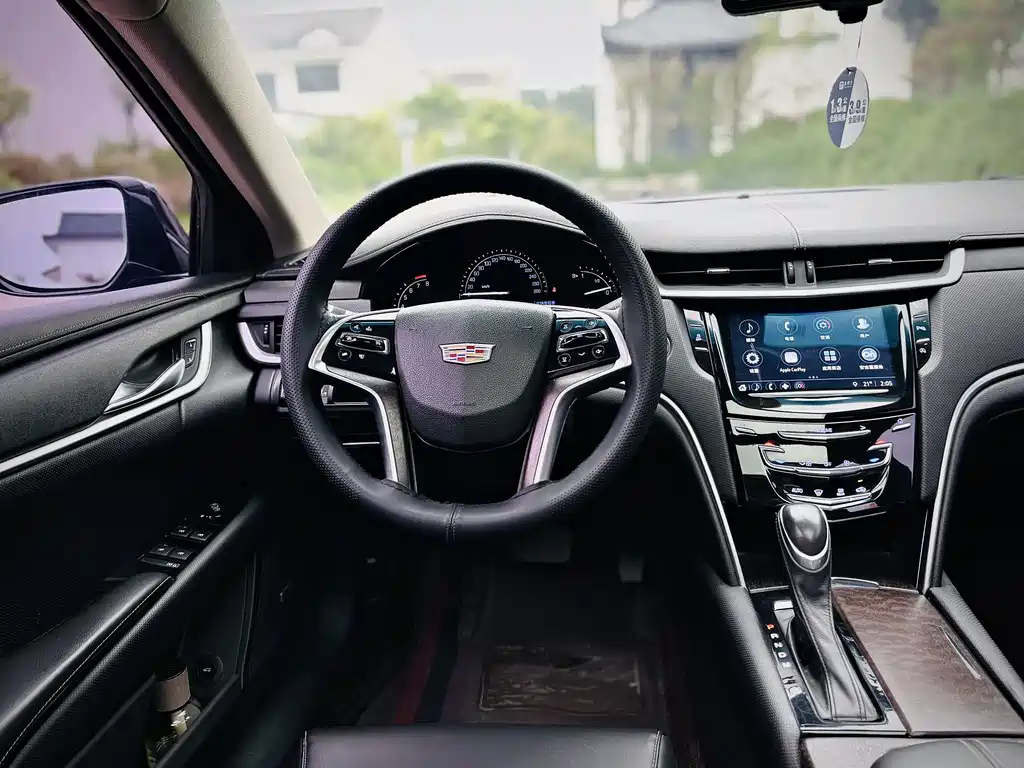 Cadillac XTS 2018 — фото 10