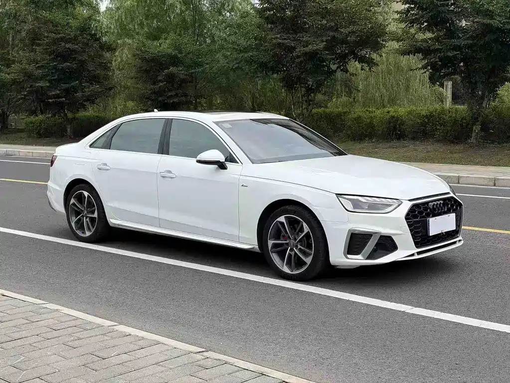 Audi A4L 2021