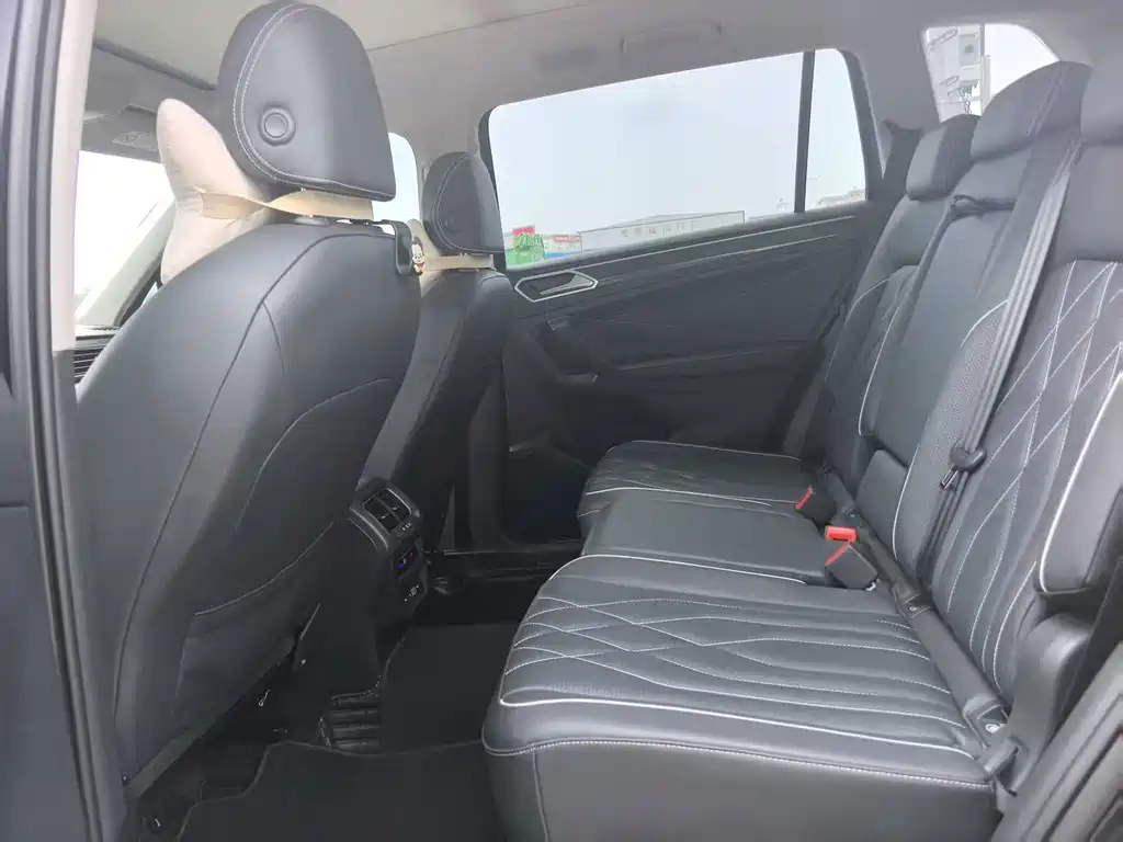 Volkswagen Tiguan L 2022