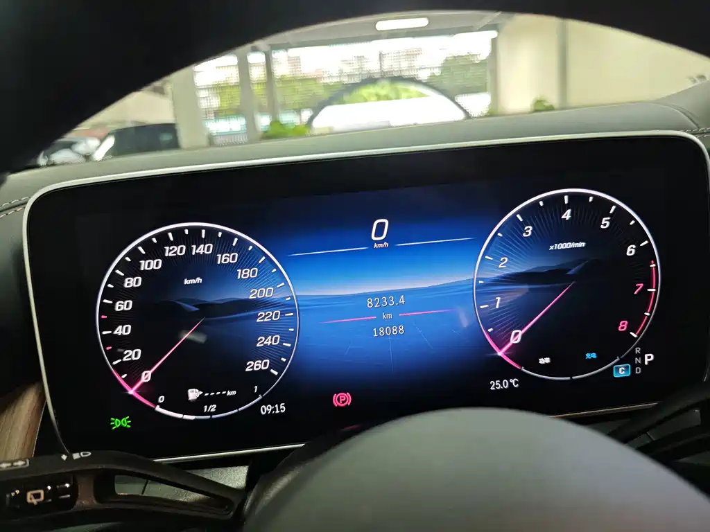 Mercedes-Benz GLC 2025