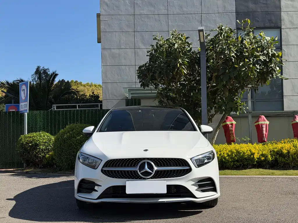 Mercedes-Benz A-Class 2023 — фото 2