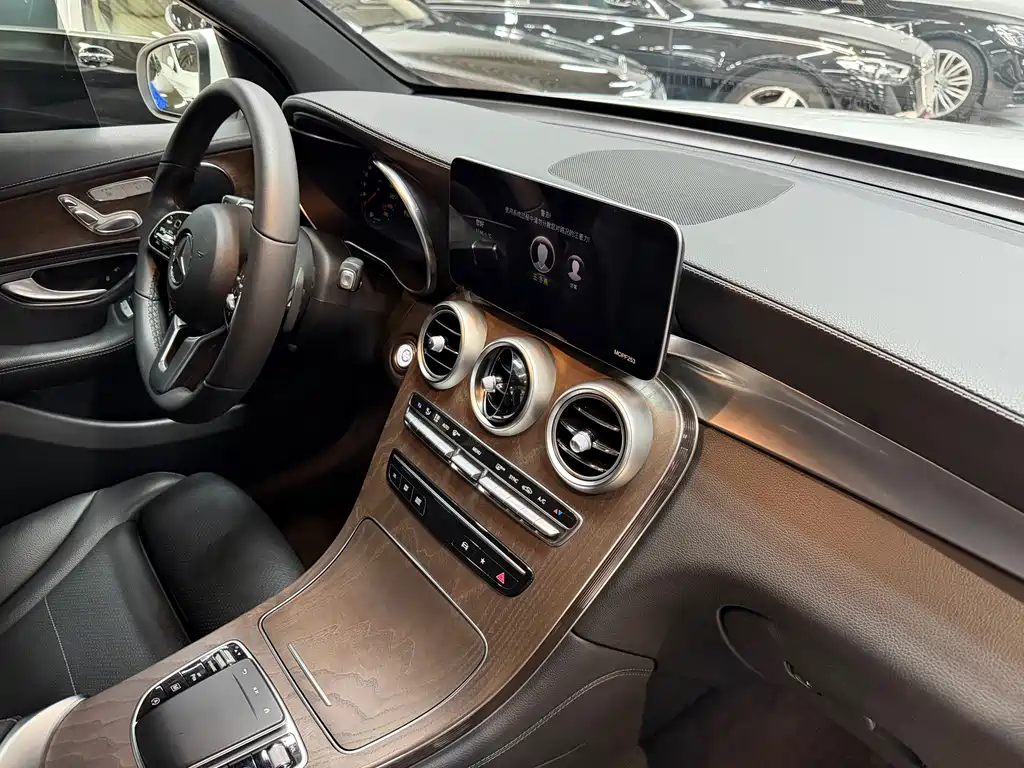 Mercedes-Benz GLC 2020 — фото 13