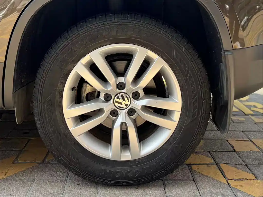 Volkswagen Tiguan 2015 — фото 15