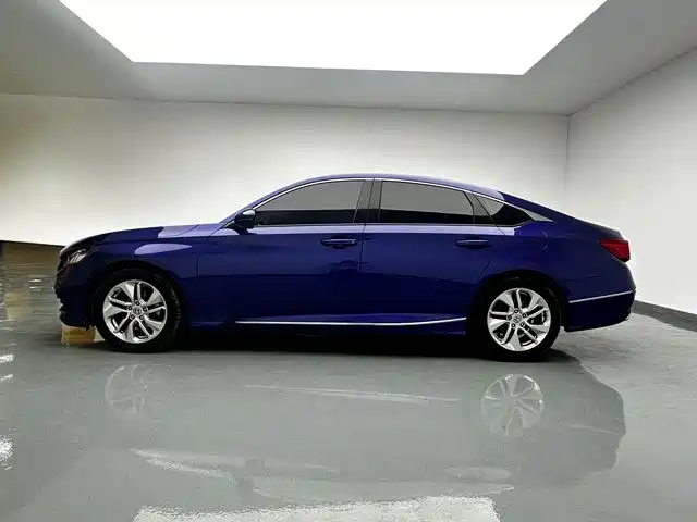 Honda Accord 2019 — фото 10