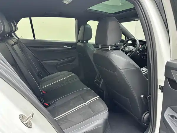 Volkswagen Golf 2022