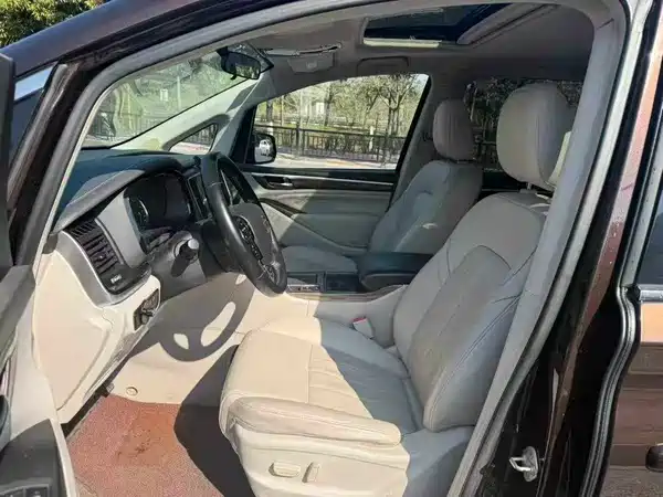 GAC Trumpchi M8 2018