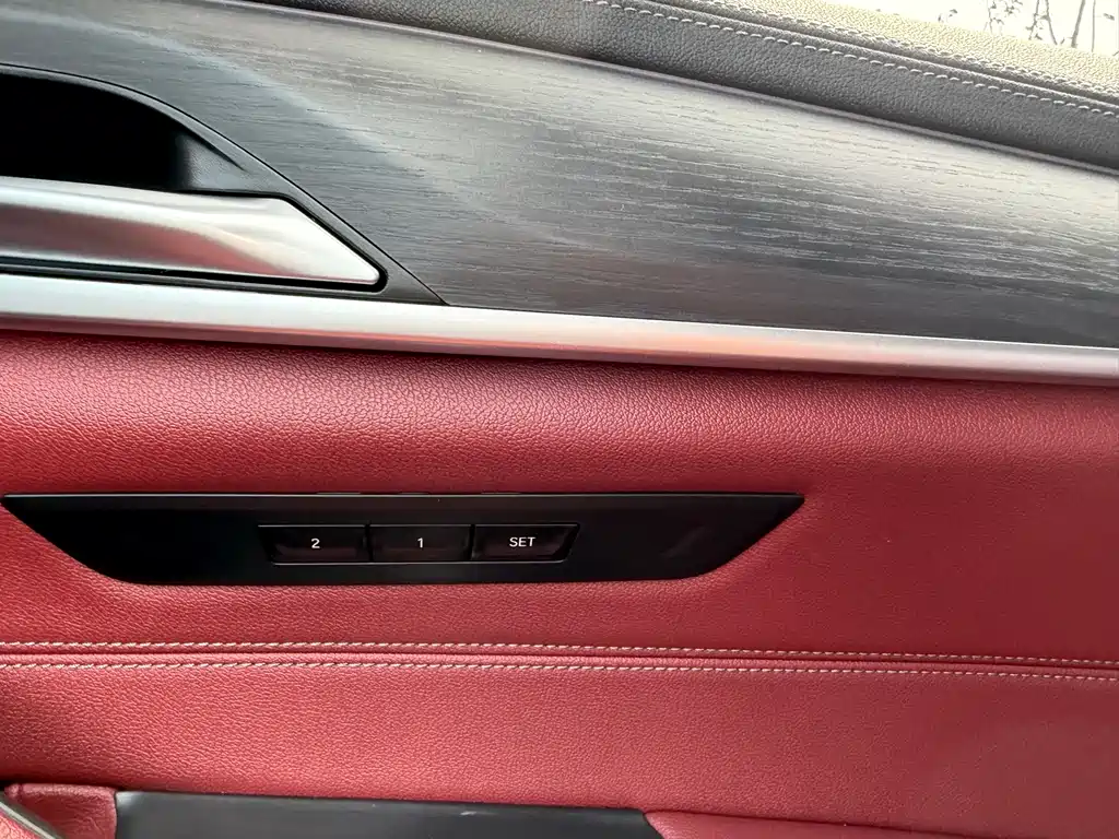 BMW 5 Series 2022 — фото 21