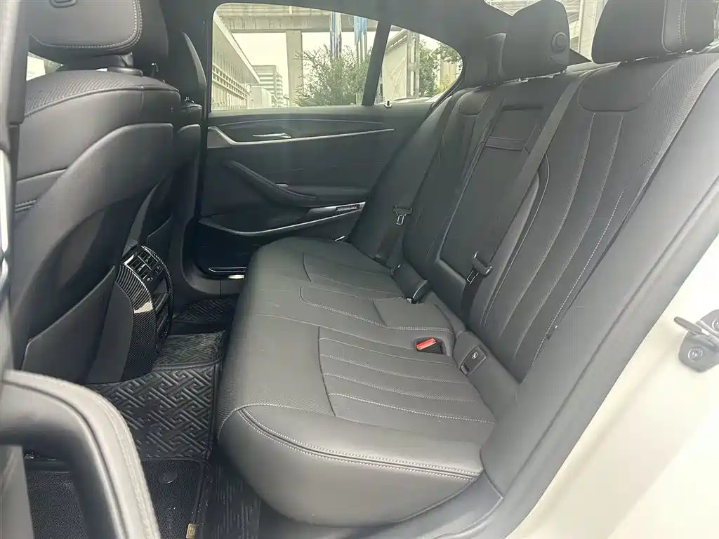 BMW 5 Series 2023