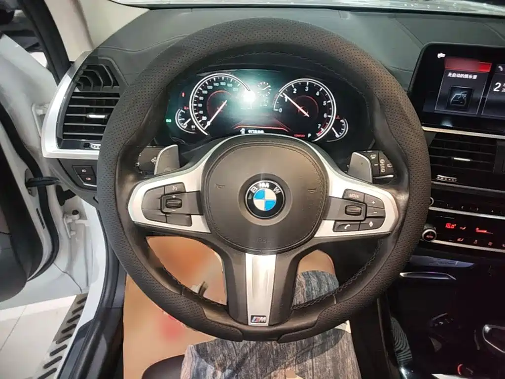BMW X3 2019 — фото 11