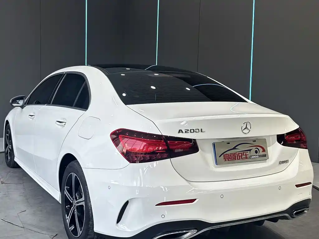 Mercedes-Benz A-Class 2024 — фото 8