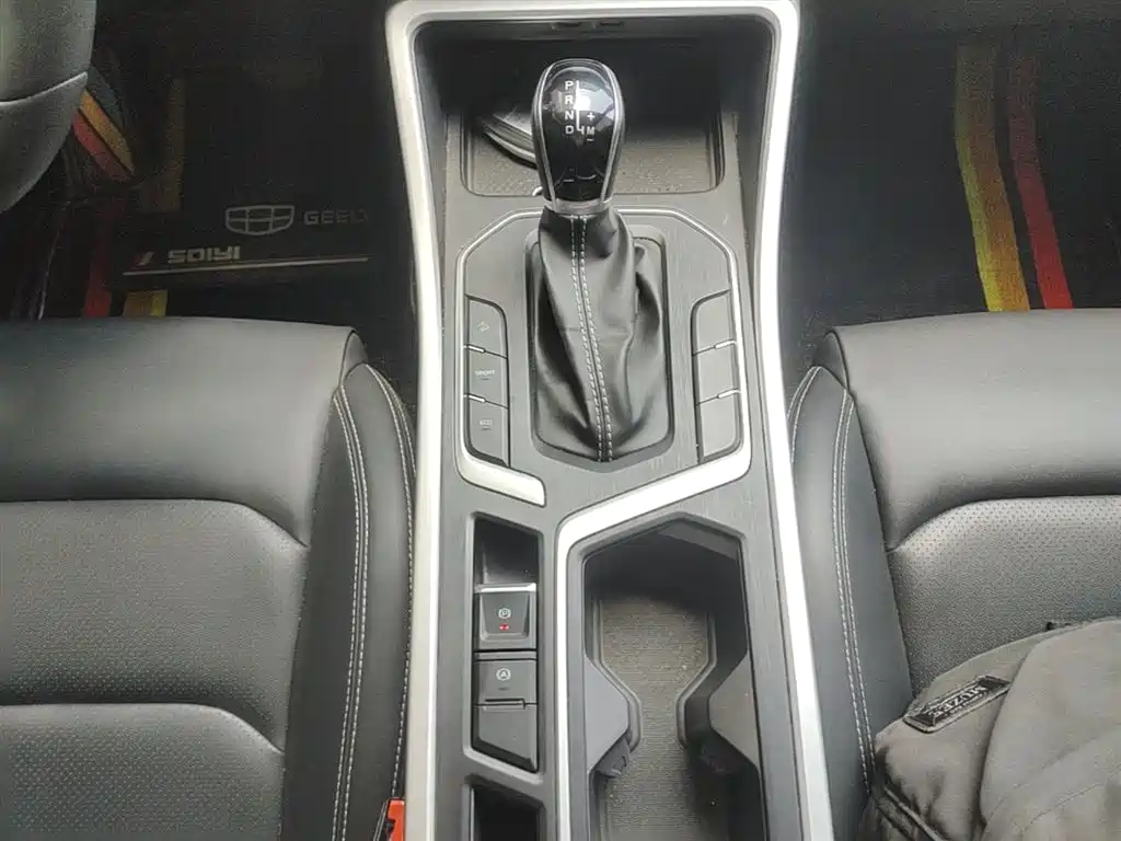 Geely Vision X6 2020 — фото 14