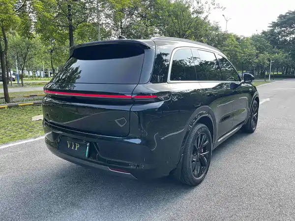 Li Auto L8 2023