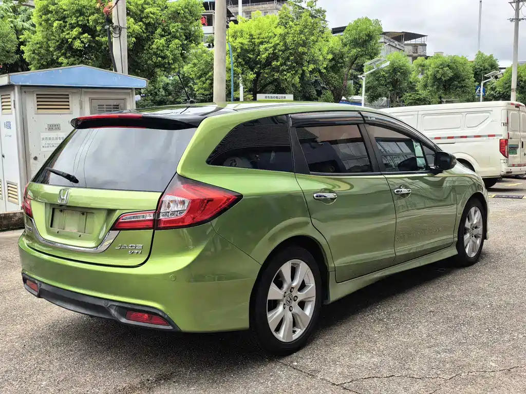Honda Jade 2016 — фото 4