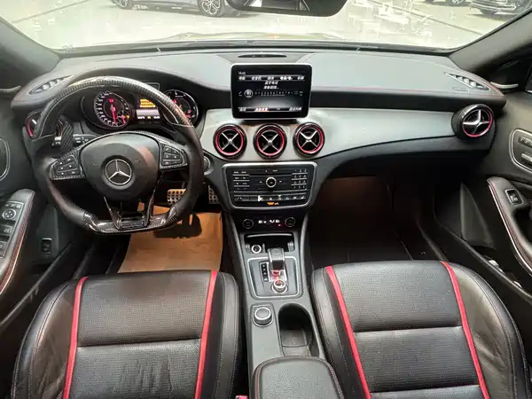 Mercedes-Benz GLA AMG 2016