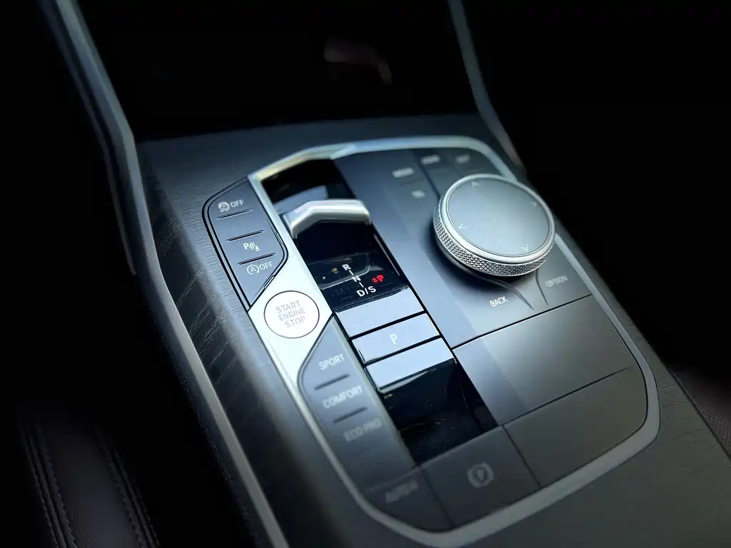 BMW 3 Series 2023 — фото 15