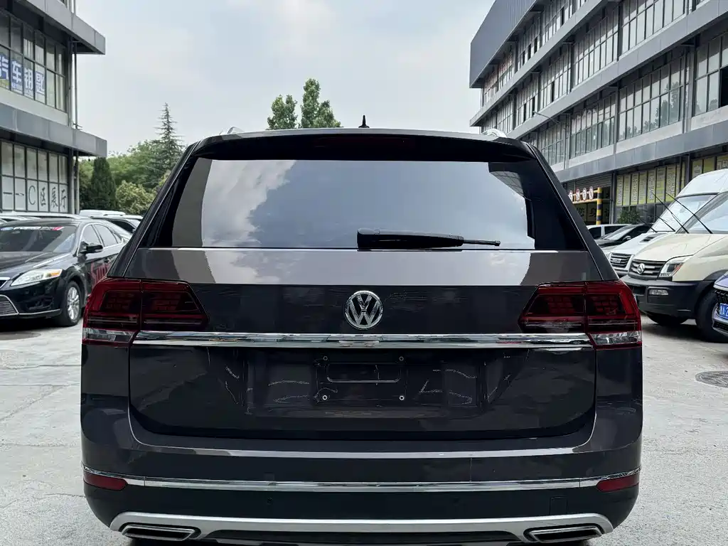 Volkswagen Teramont 2017 — фото 10