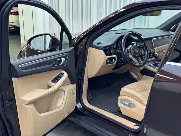 Porsche Macan 2020