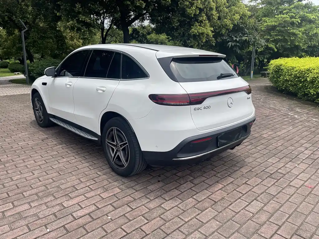 Mercedes-Benz EQC 2020