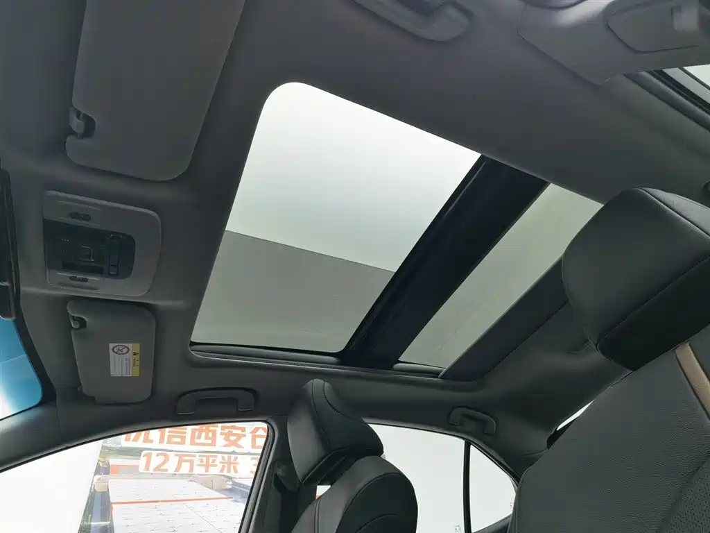 Toyota Camry 2023 — фото 14