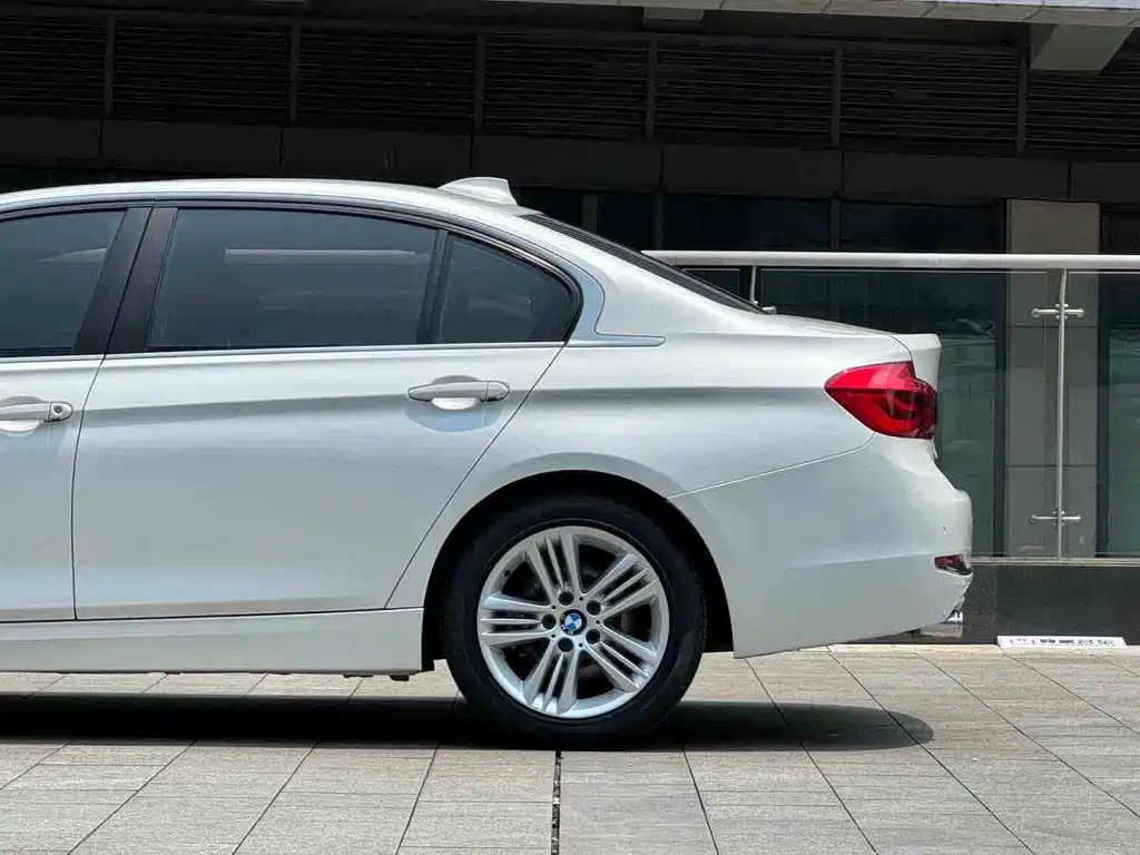 BMW 3 Series 2017