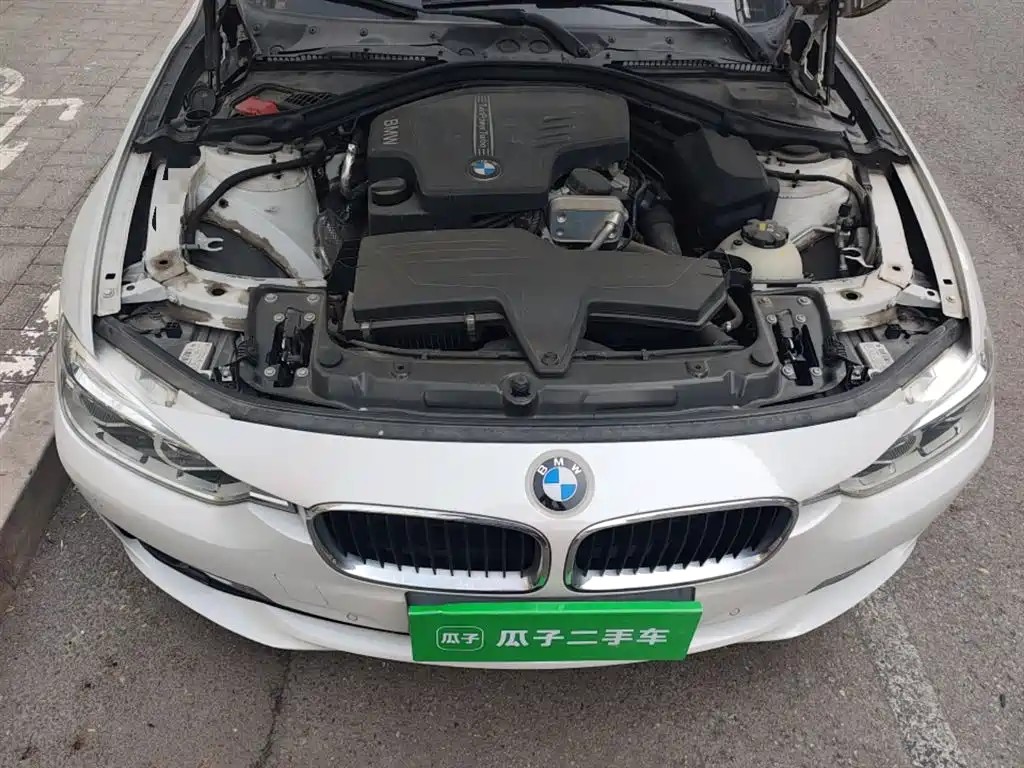 BMW 3 Series 2016 — фото 16