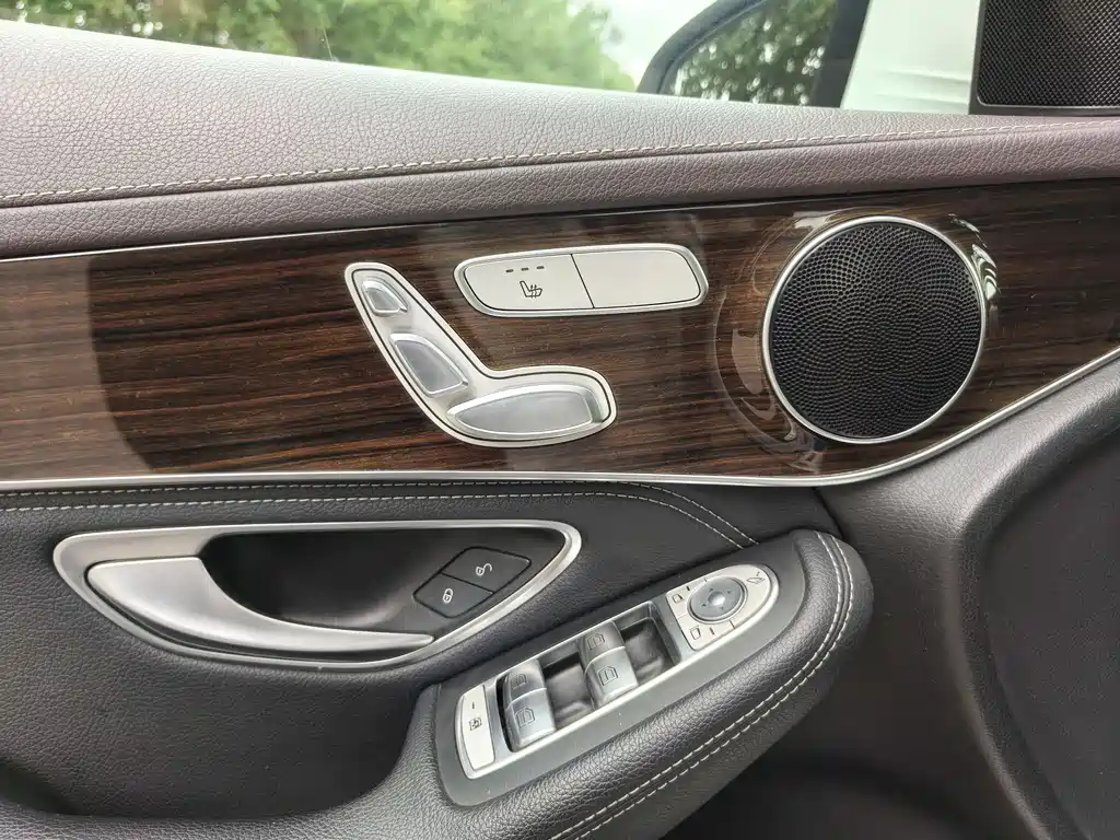 Mercedes-Benz GLC 2017 — фото 22