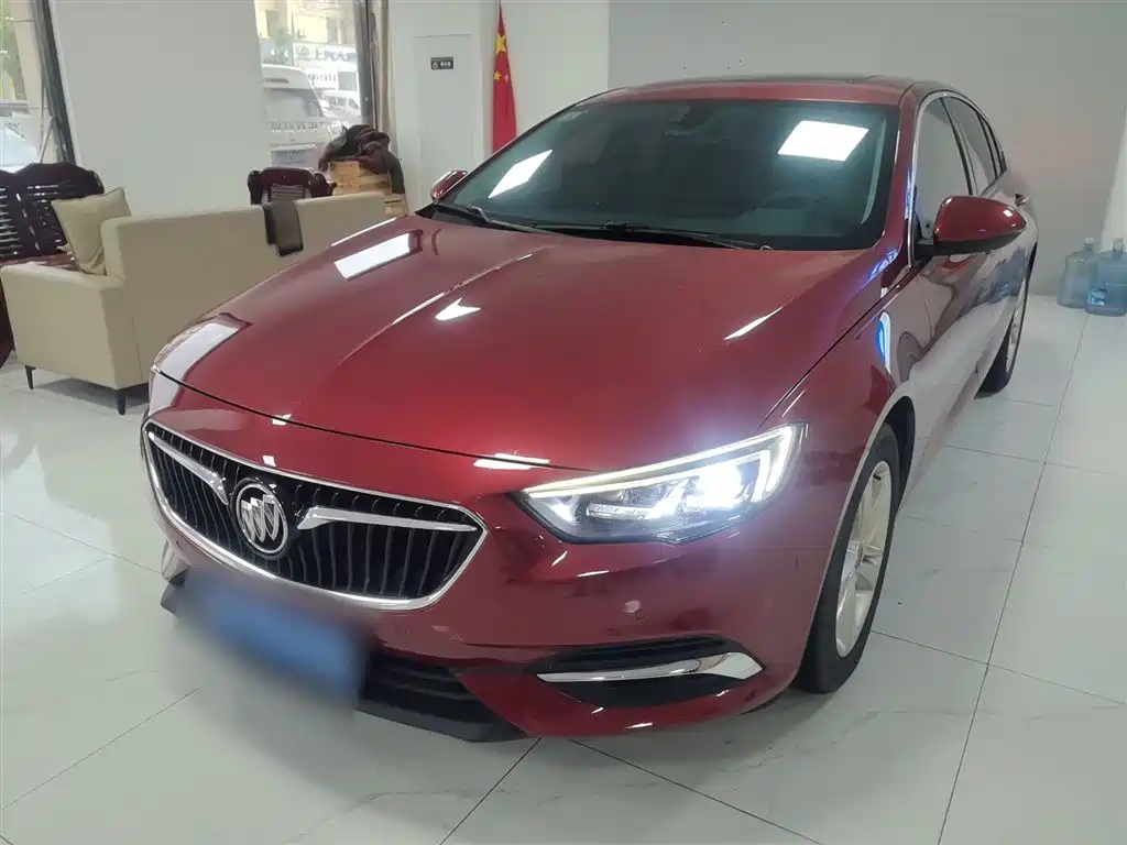Buick Regal 2018 — фото 1