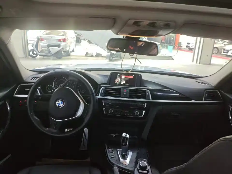 BMW 3 Series 2016