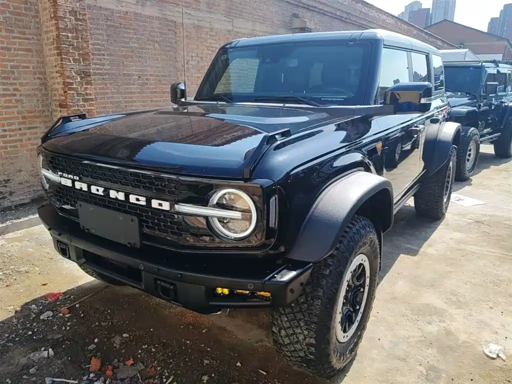Ford Bronco 2024 — фото 1