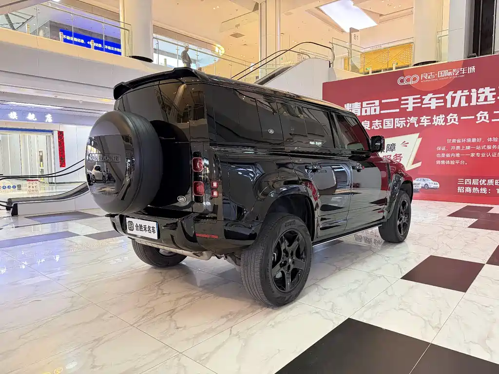 Land Rover Defender 2021 — фото 14