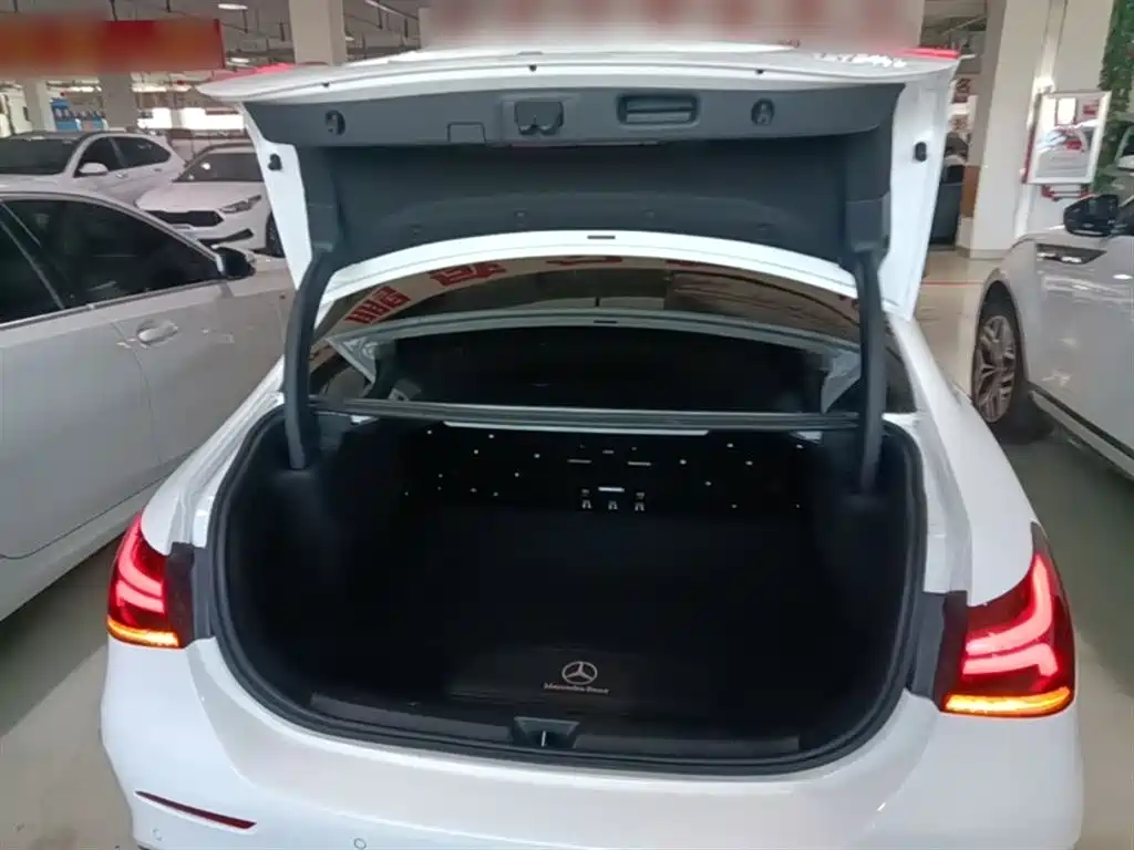 Mercedes-Benz A-Class 2022 — фото 19
